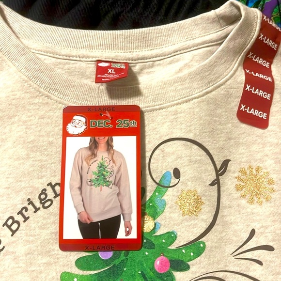 NWT Dec. 25th Holiday Christmas Merry & Bright Sweatshirt Size XL NWT - Picture 3 of 5
